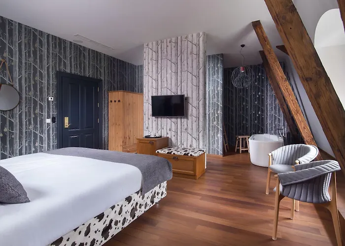 Отель Relais & Chateaux Hotel Quadrille - Adults Only Гдыня